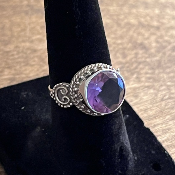 Sterling Silver Natural Amethyst Ring - Picture 15 of 16